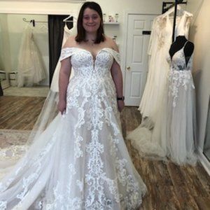 Brand New Essence of Australia Size 16 Wedding Dress